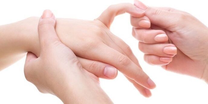 Douleur articulaire dans les doigts lors de la flexion